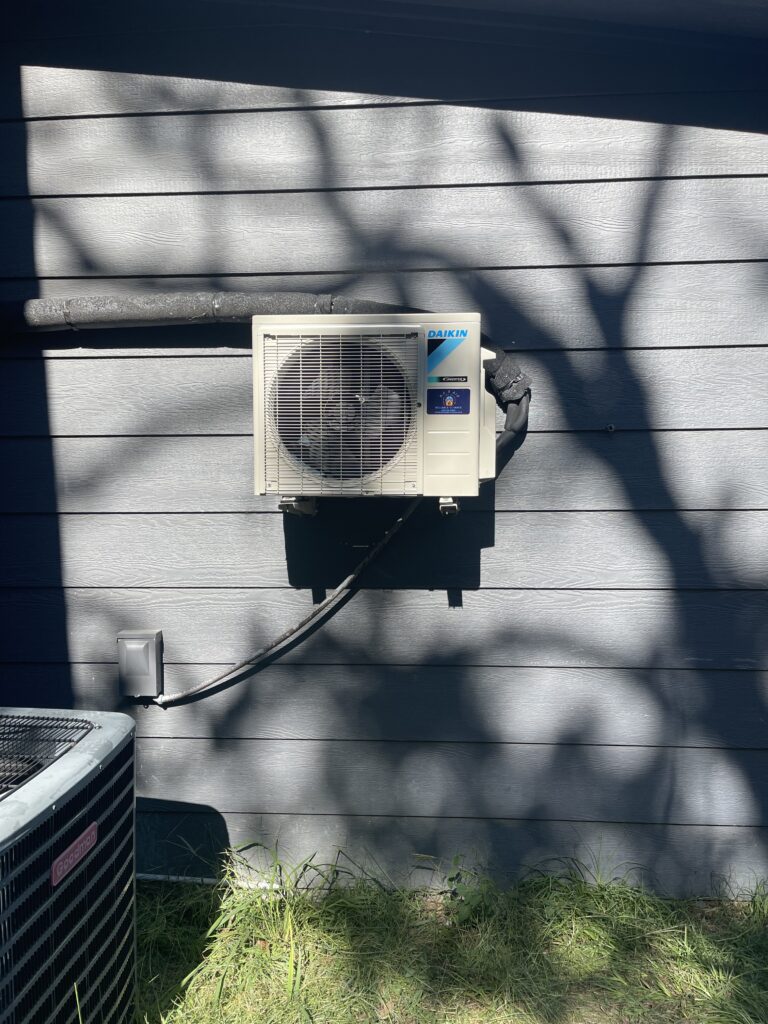 Heat Pump vs Traditional AC Systems for Texas Homes