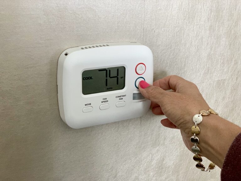 How Thermostat Issues Can Mimic HVAC System Failure